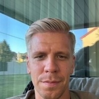 亚马尔调侃什琴斯尼金发：这发型不赖，排名第二仅次于我